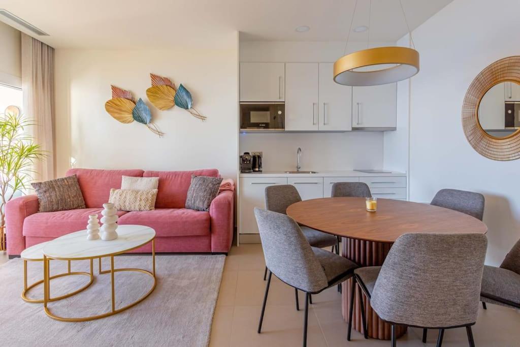 Apartment Intempo Sky 302
